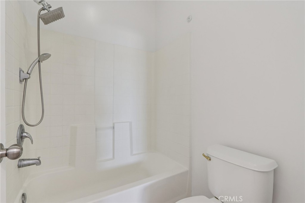 548 Bloomington Avenue Rialto, CA 92376 - Photo 15 of 24