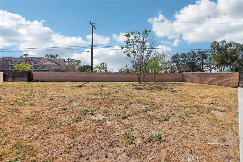 548 Bloomington Avenue Rialto, CA 92376 - Photo 23 of 24