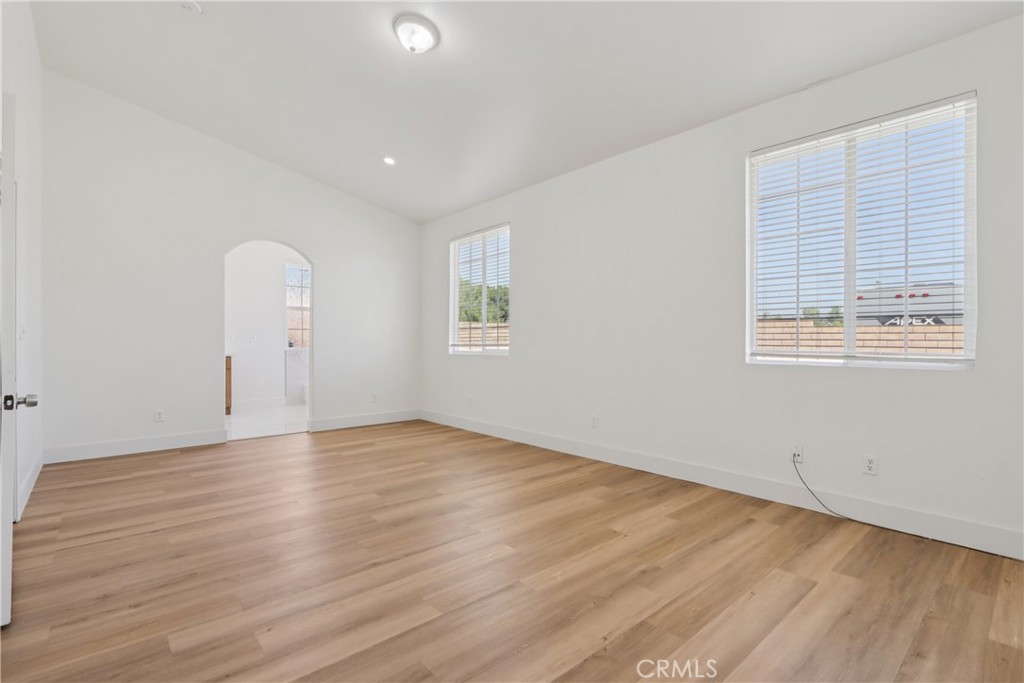 548 Bloomington Avenue Rialto, CA 92376 - Photo 10 of 24