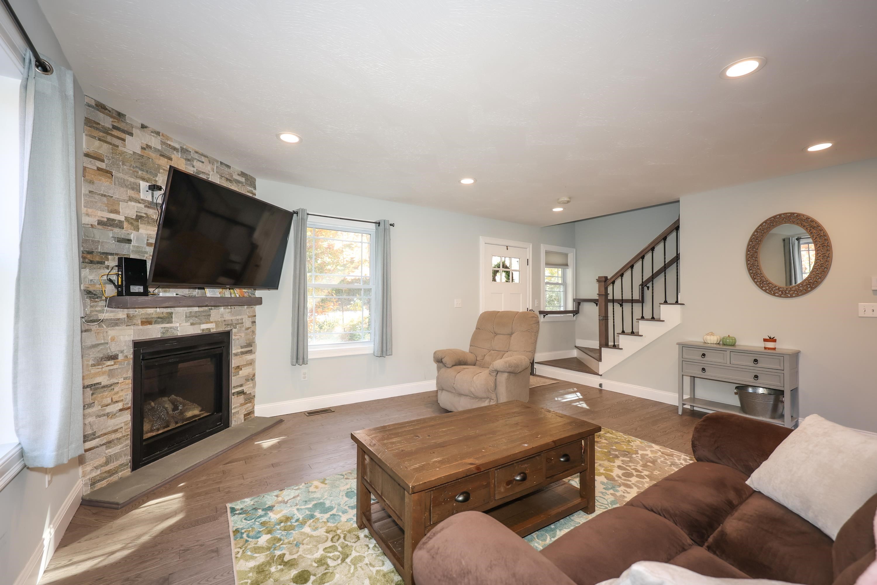 725 Rte 13 Milford, NH 03055 - Photo 4 of 29