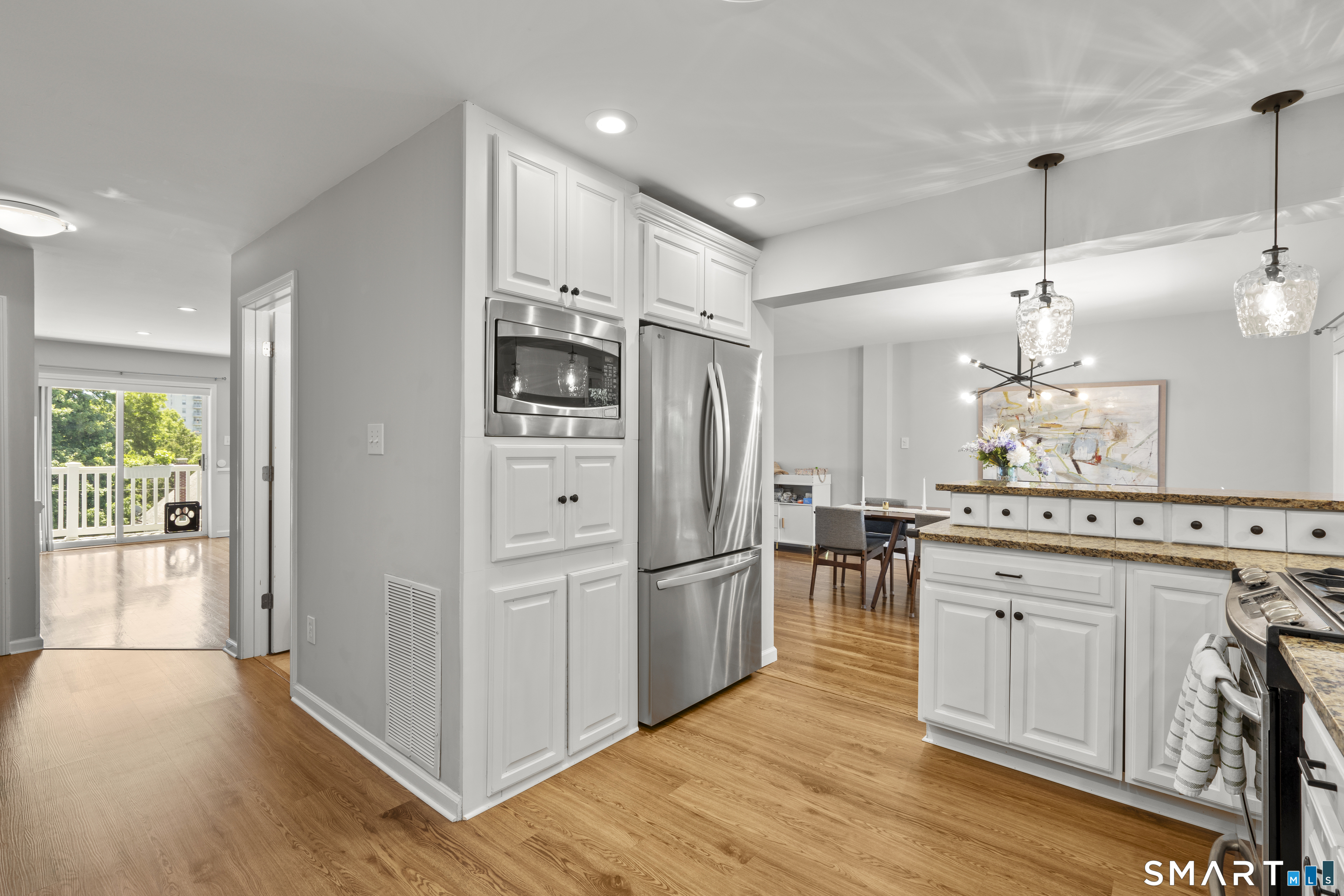 42 Highland Road, Unit 6 Stamford, CT 06902 - Photo 6 of 40