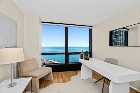 $700,000 | 900 North Lake Shore Drive, Unit 131314, Chicago, IL 60611