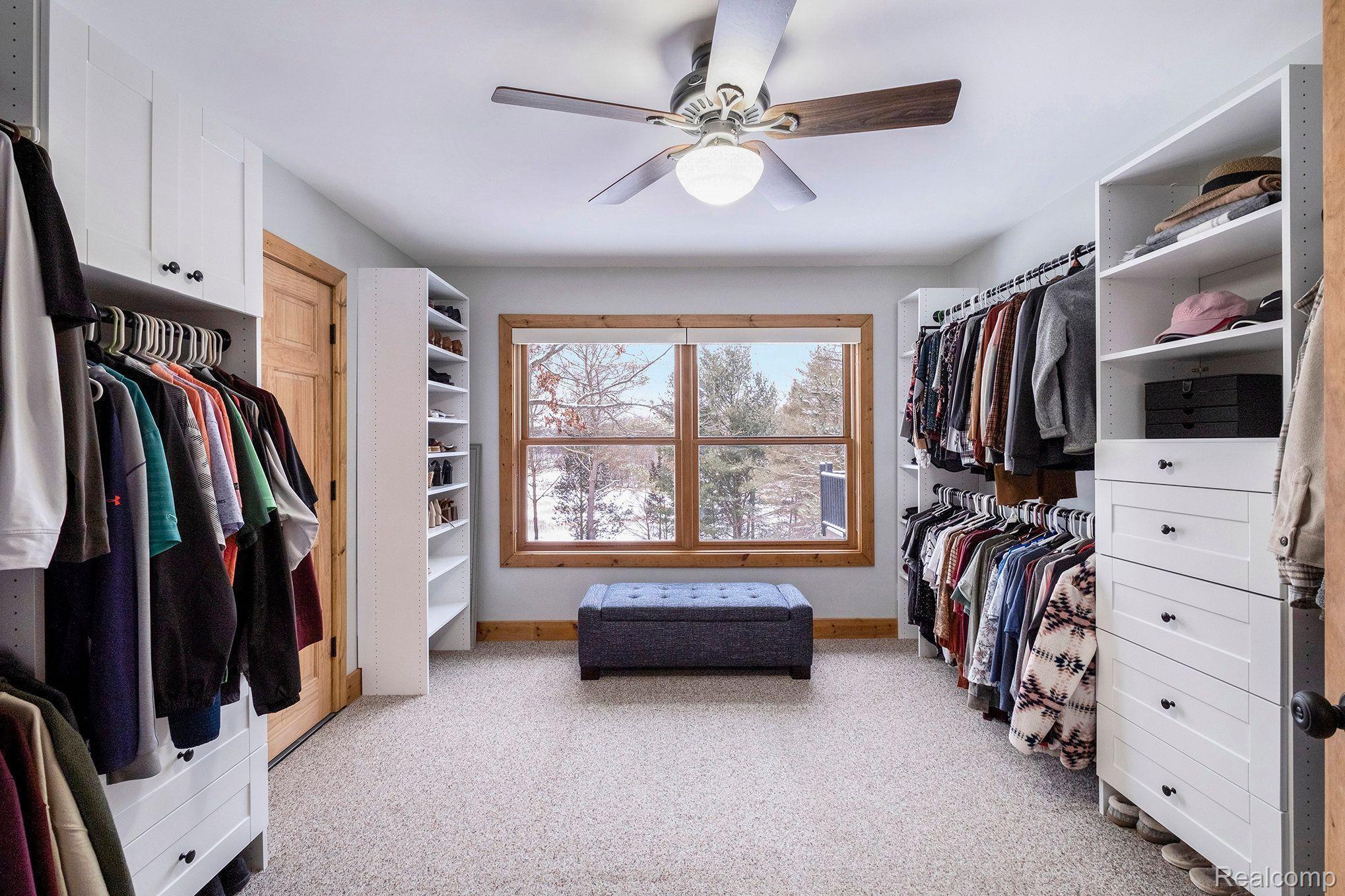 10480 Foley Road Fenton, MI 48430 - Photo 22 of 73 Enormous walk-in closet