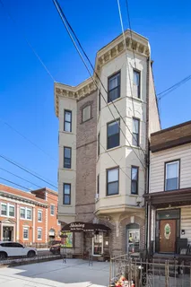 $2,800 | 2614 Palisade Avenue, Unit 1A, Weehawken, NJ 07086