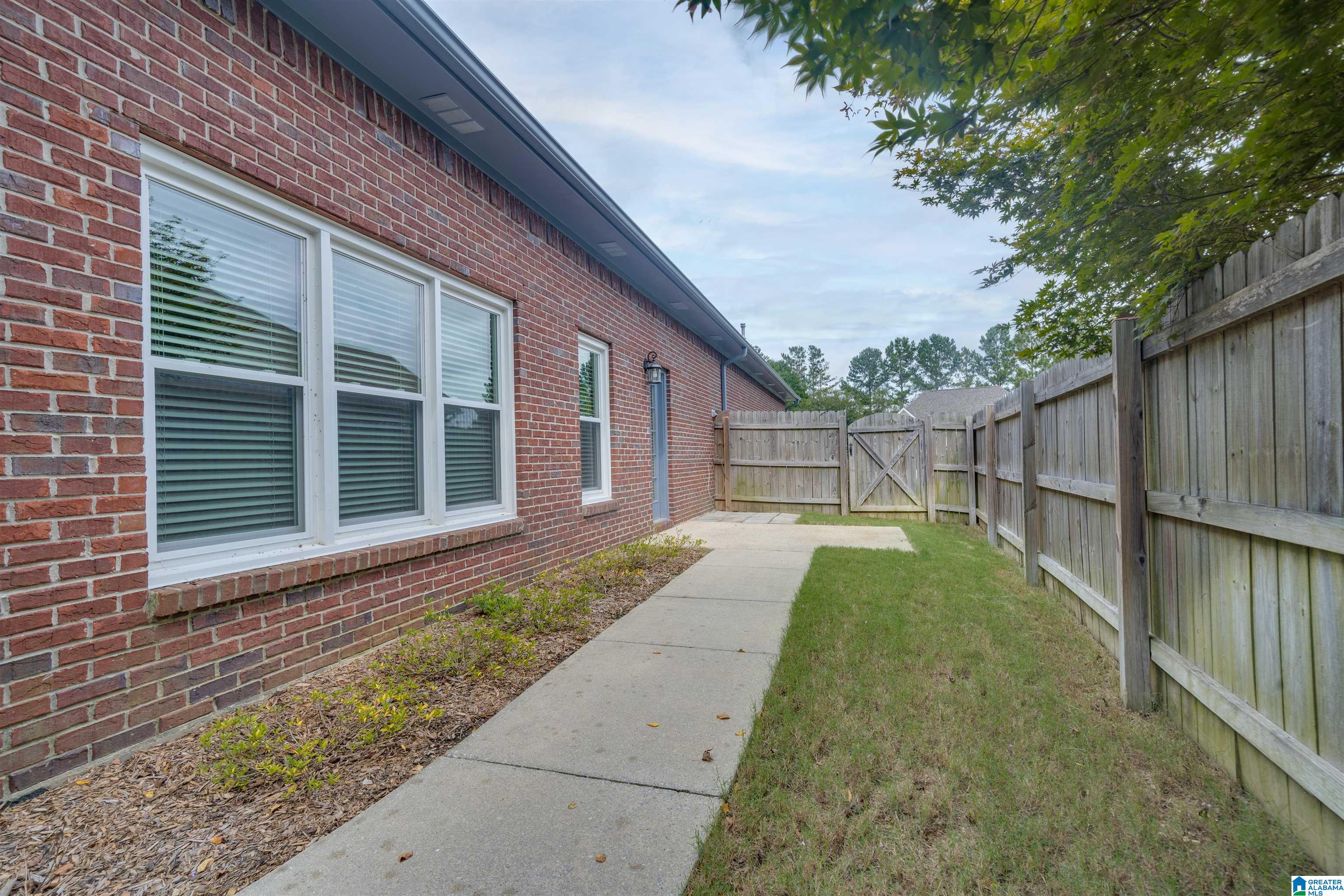 330 Wixford Trace Alabaster, AL 35007 - Photo 14 of 44