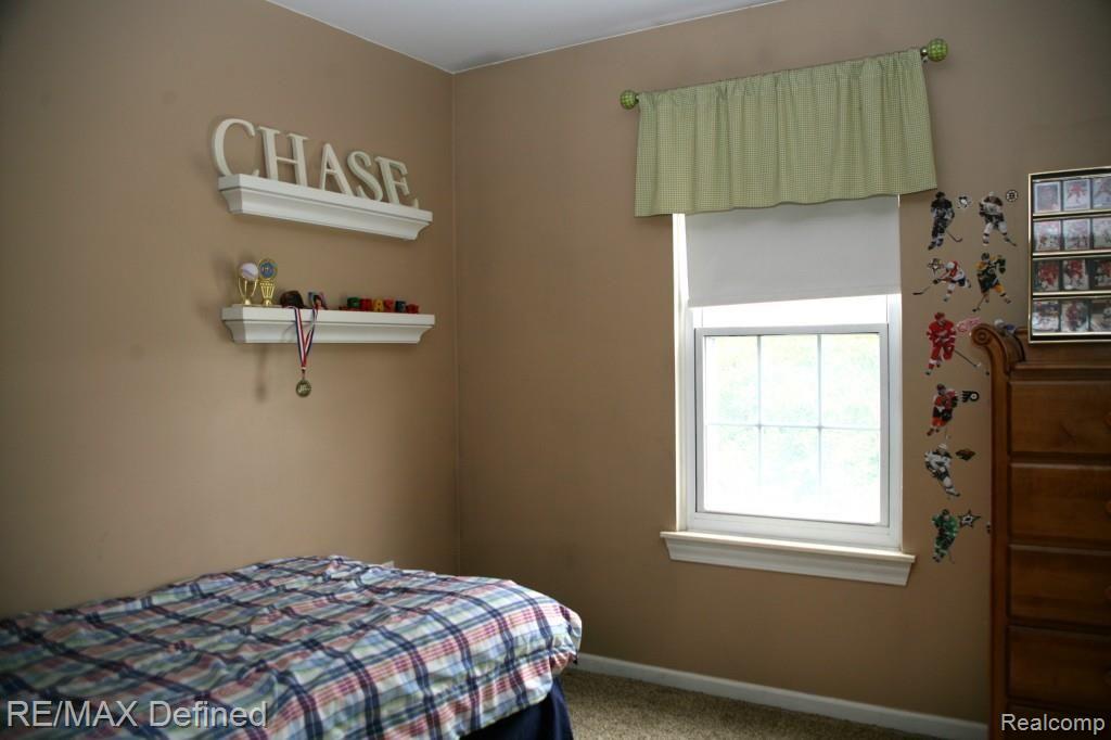 957 Hadley Road Rochester, MI 48307 - Photo 11 of 23 #11.jpg