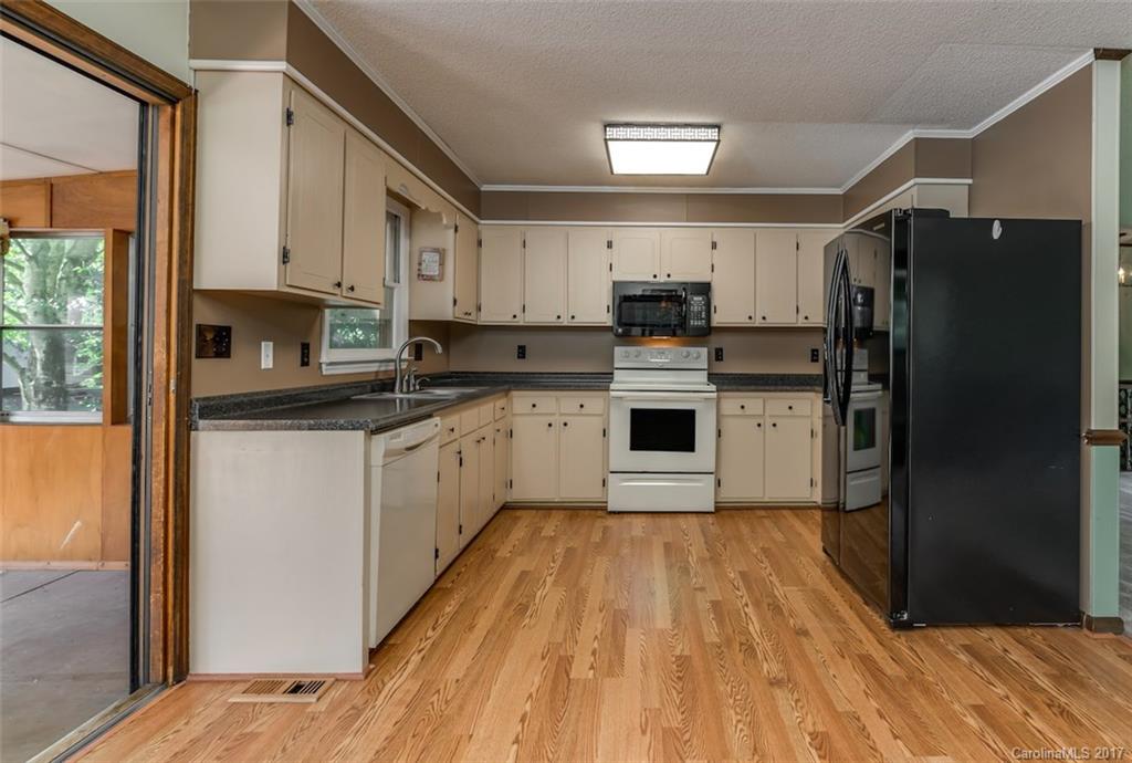 125 Pilgrim Road Ellenboro, NC 28040 - Photo 8 of 24 Gallery Image 8