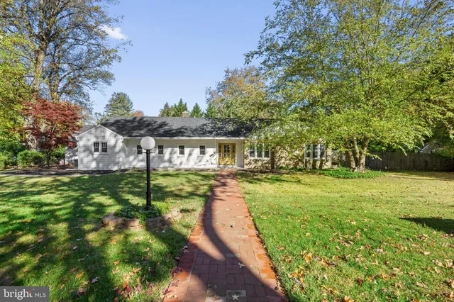 $1,199,900 | 1016 Evergreen Road, Yardley, PA 19067