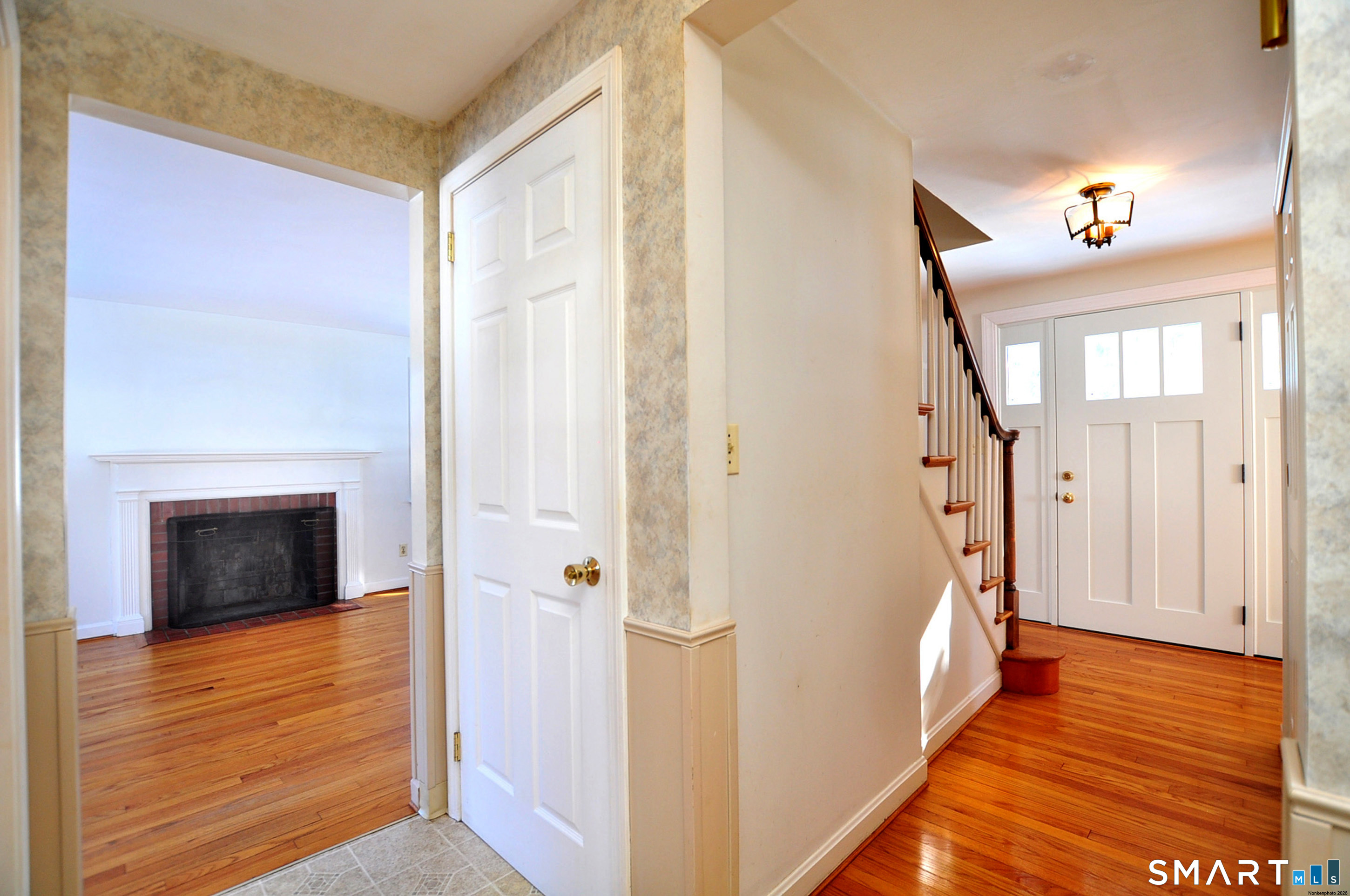 85 Lydall Street Manchester, CT 06042 - Photo 11 of 36