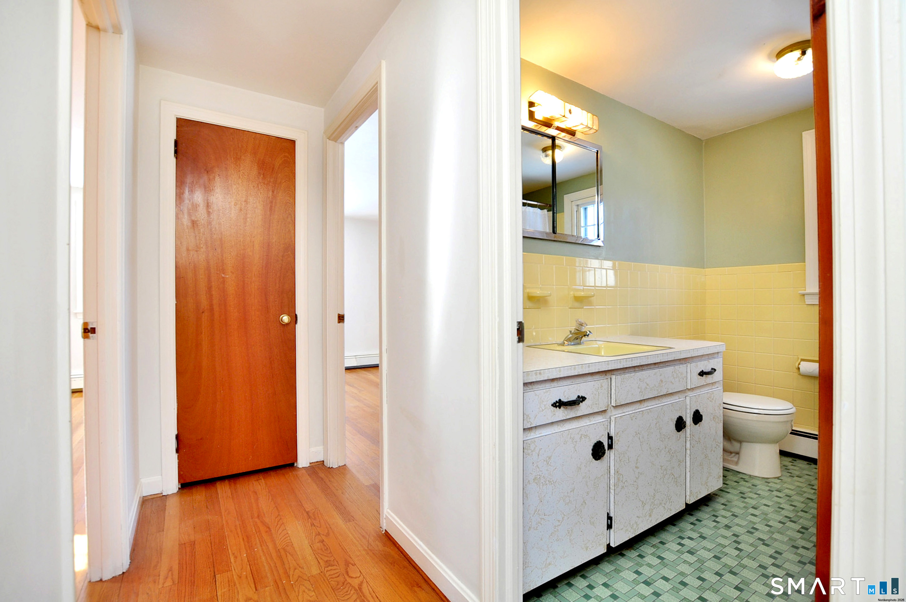 85 Lydall Street Manchester, CT 06042 - Photo 24 of 36