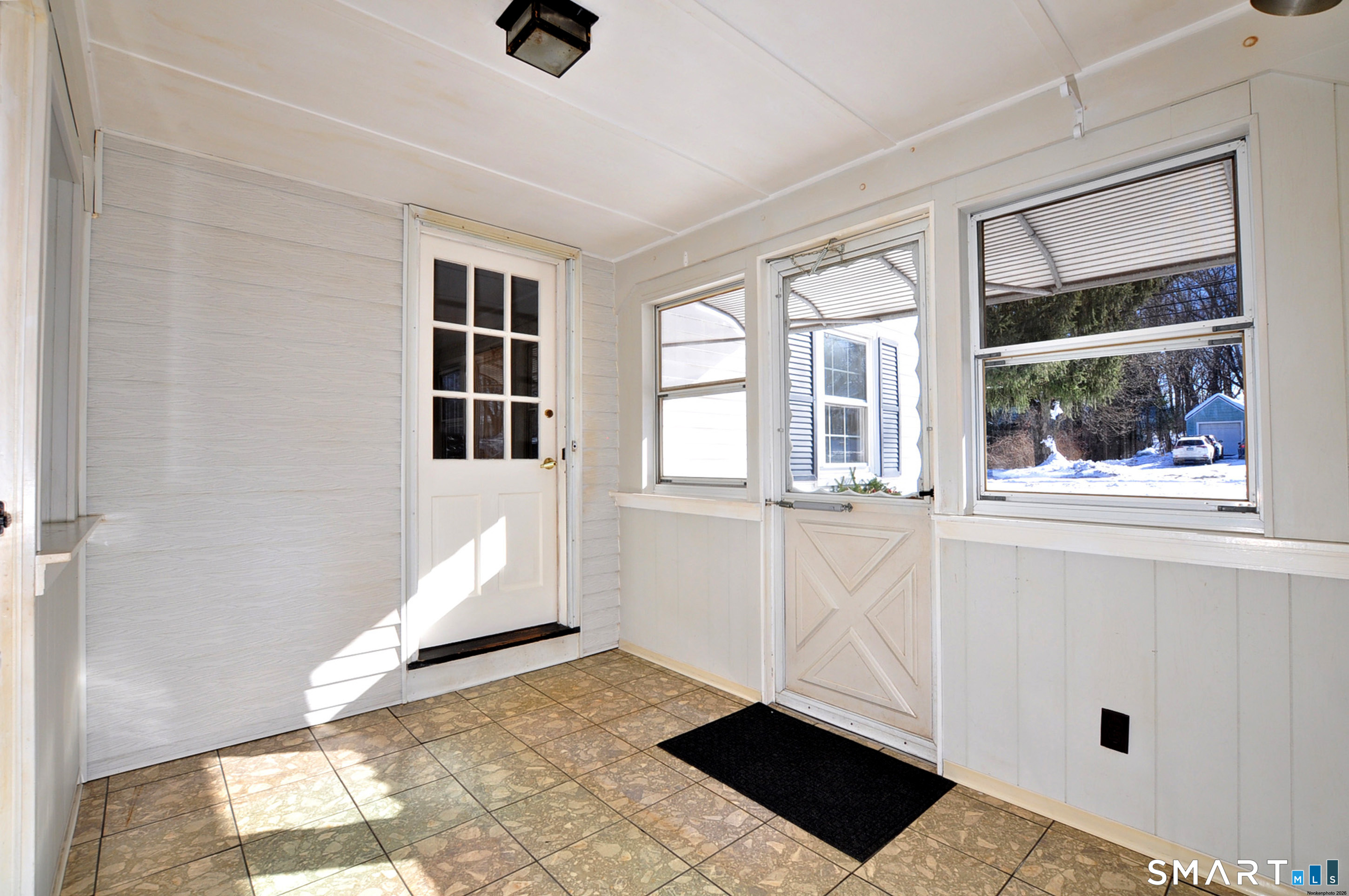 85 Lydall Street Manchester, CT 06042 - Photo 27 of 36