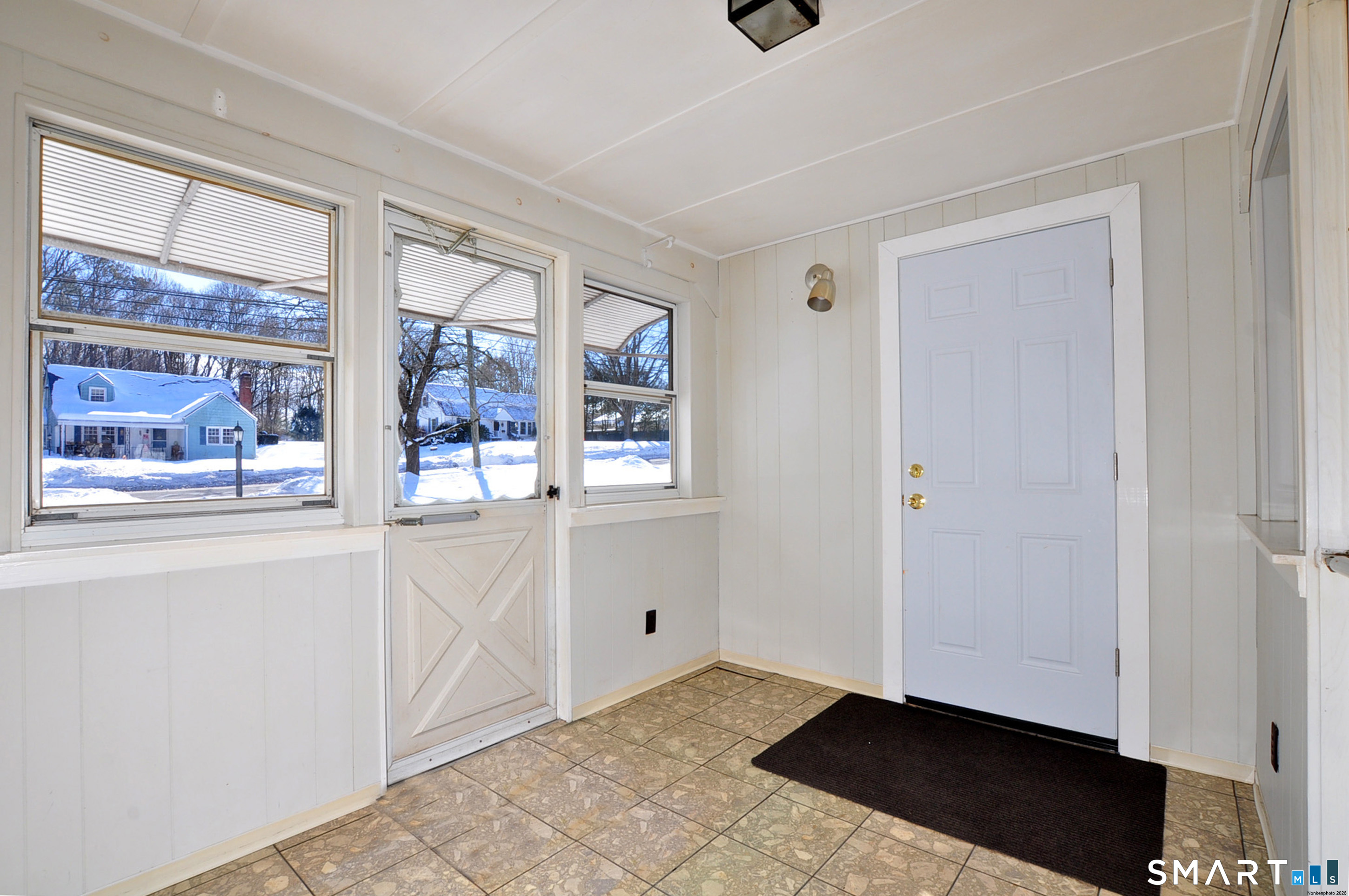 85 Lydall Street Manchester, CT 06042 - Photo 28 of 36