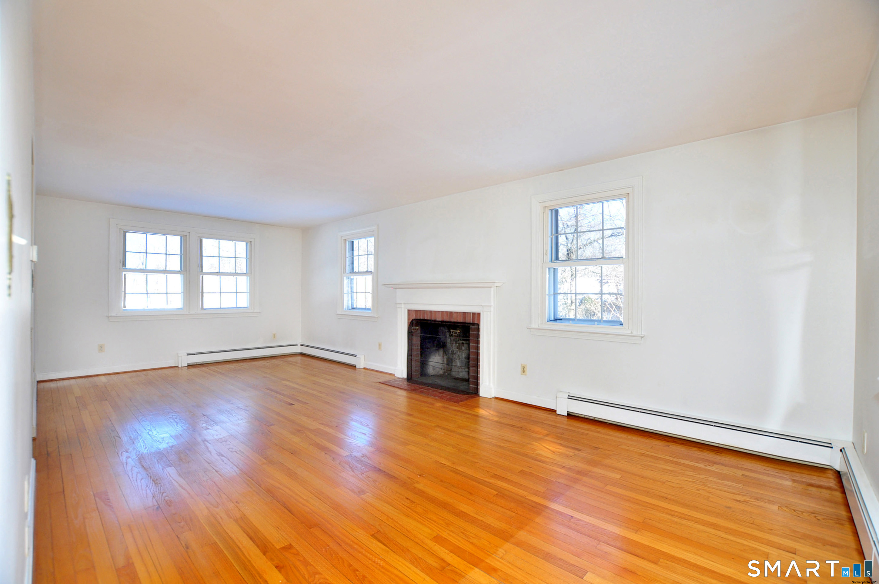 85 Lydall Street Manchester, CT 06042 - Photo 6 of 36