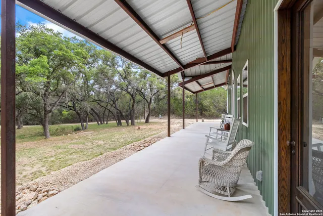 $925,000 | 792 Alamo Beach Road, Pipe Creek, TX 78063