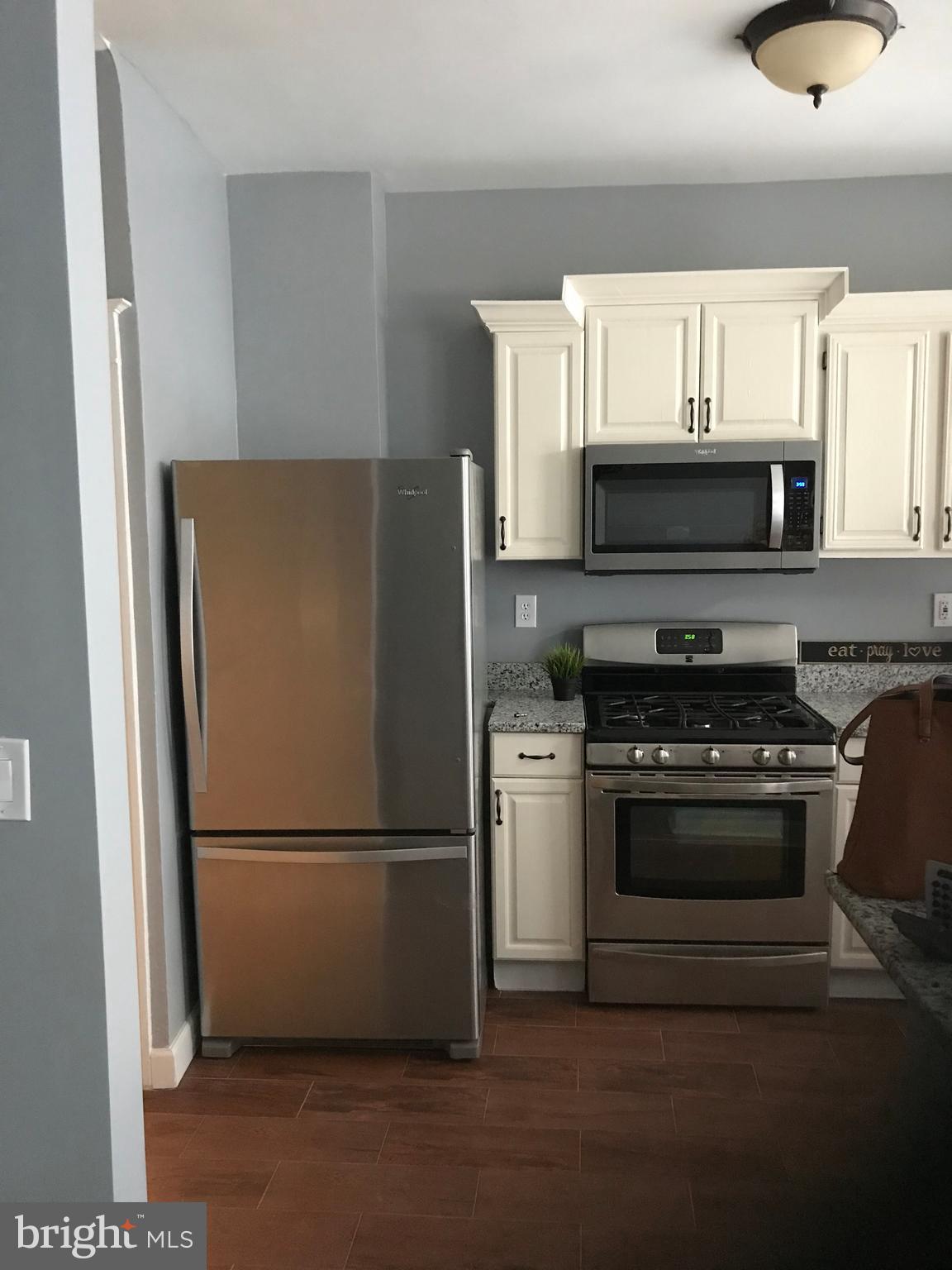 103 South Tremont Road Baltimore, MD 21229 - Photo 10 of 20 Kitchen