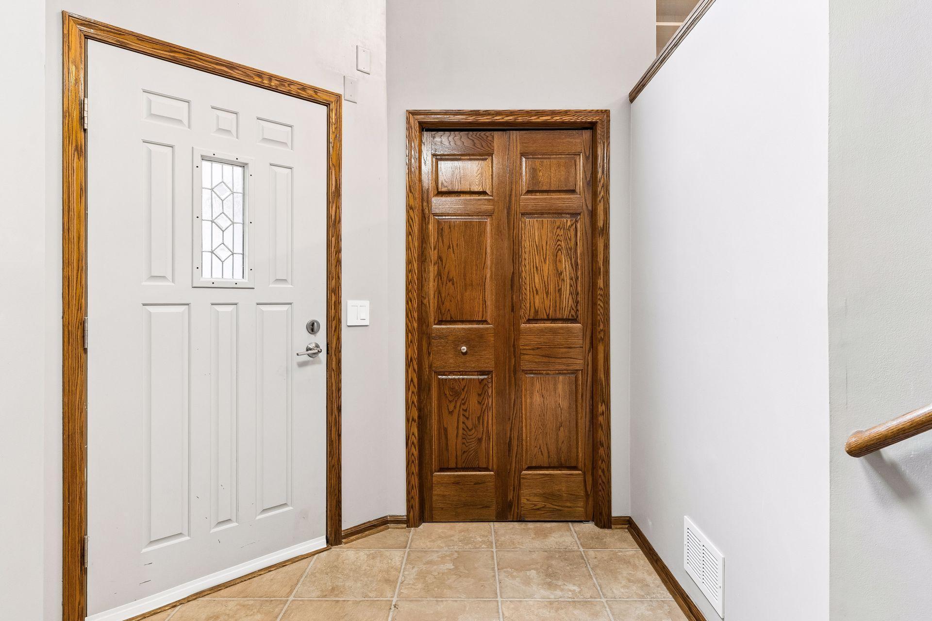 7476 Cahill Road Edina, MN 55439 - Photo 3 of 53