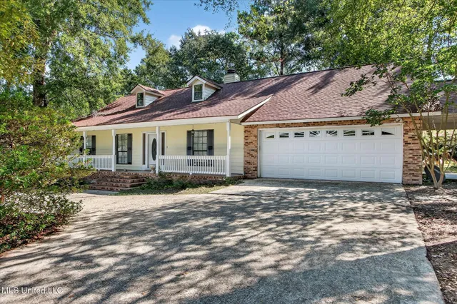 $288,000 | 88154 Golf Club Drive, Diamondhead, MS 39525