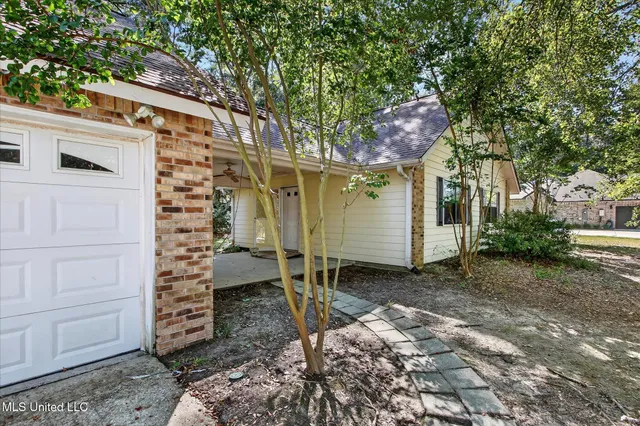 $288,000 | 88154 Golf Club Drive, Diamondhead, MS 39525