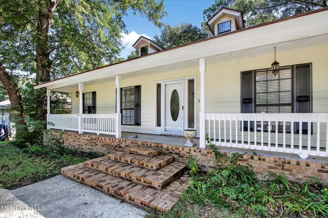 $288,000 | 88154 Golf Club Drive, Diamondhead, MS 39525