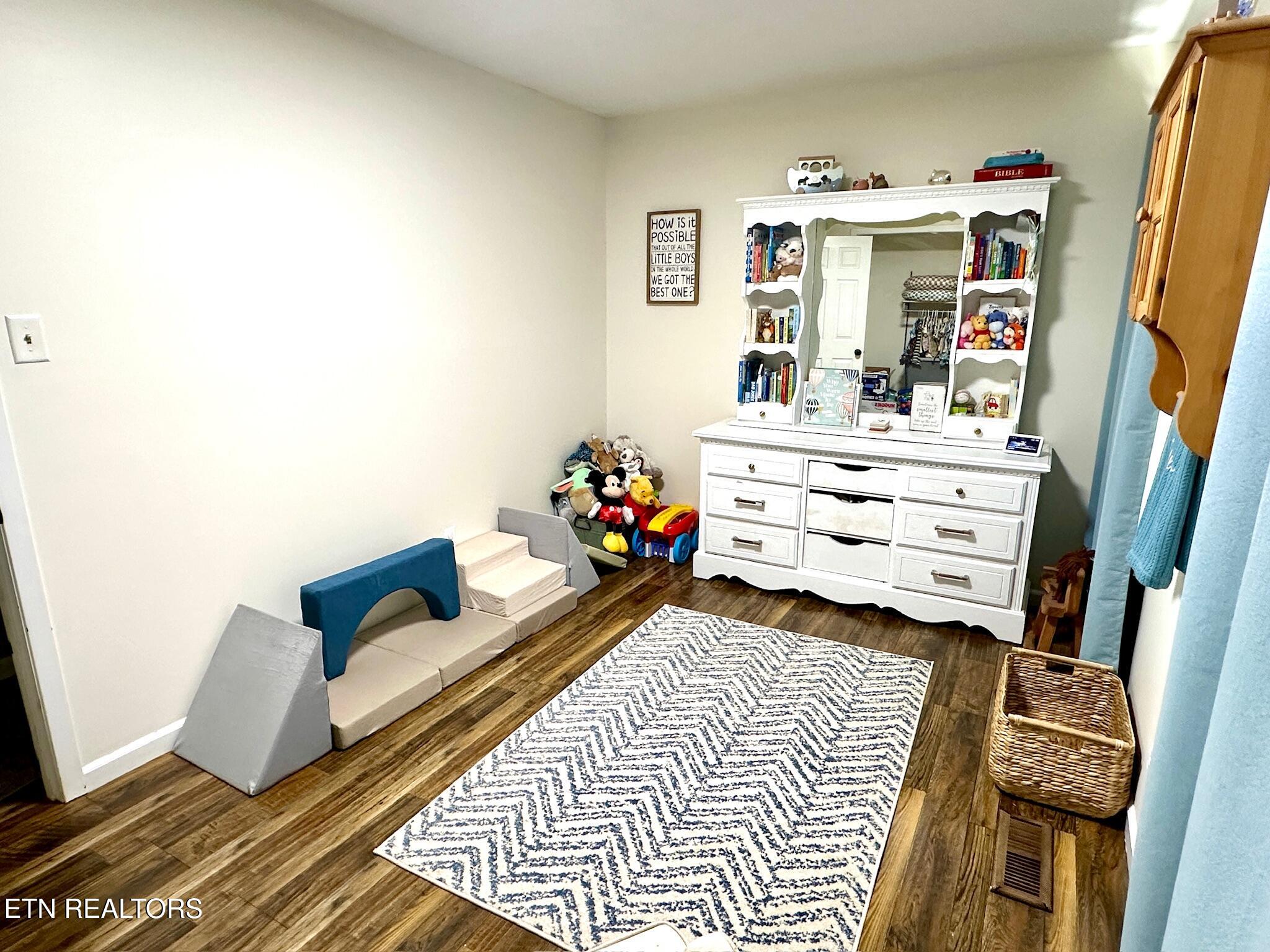 571 Patterson Road Walland, TN 37886 - Photo 13 of 23 2nd bedroom