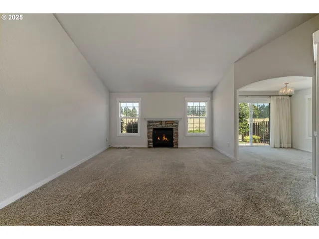 $529,900 | 1897 Northeast Lucy Belle Street, McMinnville, OR 97128