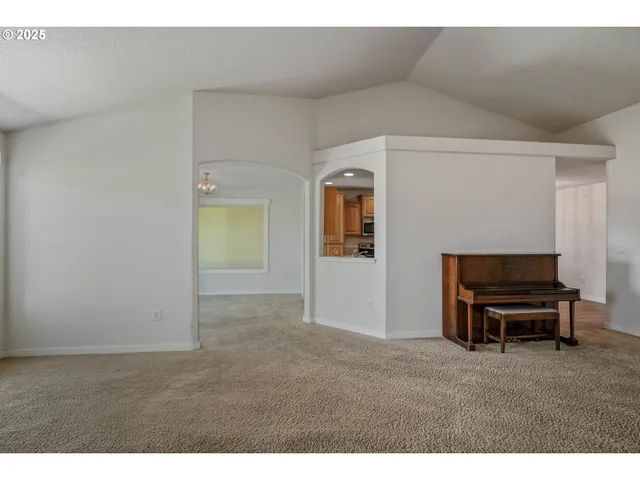 $529,900 | 1897 Northeast Lucy Belle Street, McMinnville, OR 97128