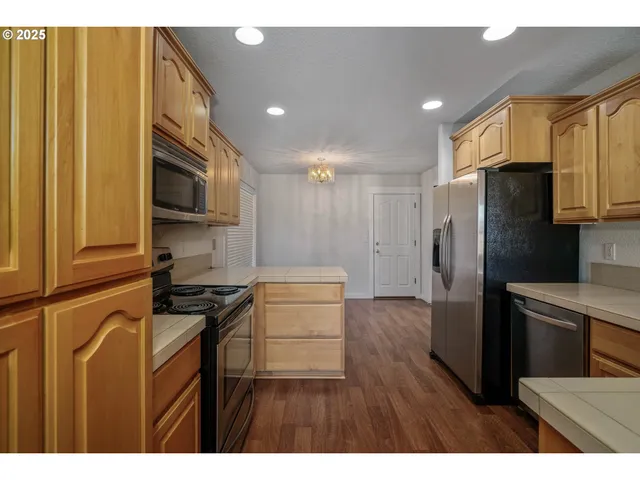 $529,900 | 1897 Northeast Lucy Belle Street, McMinnville, OR 97128