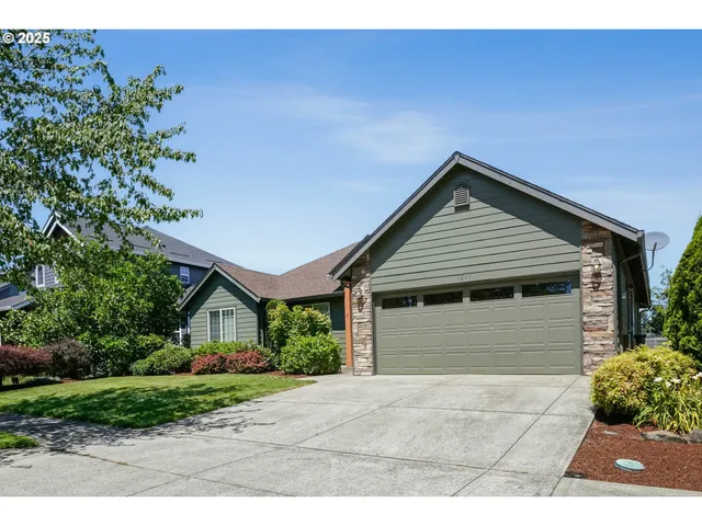 $529,900 | 1897 Northeast Lucy Belle Street, McMinnville, OR 97128
