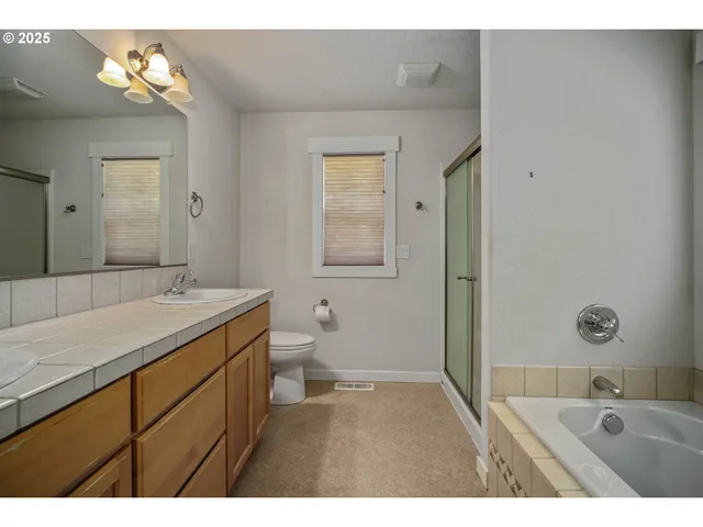 $529,900 | 1897 Northeast Lucy Belle Street, McMinnville, OR 97128