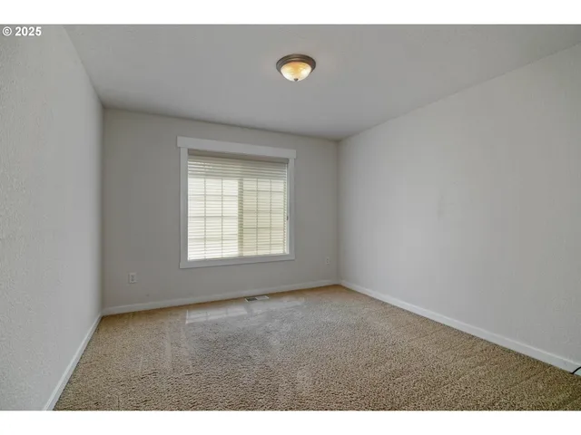 $529,900 | 1897 Northeast Lucy Belle Street, McMinnville, OR 97128