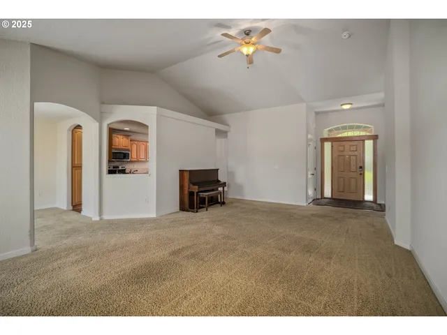 $529,900 | 1897 Northeast Lucy Belle Street, McMinnville, OR 97128