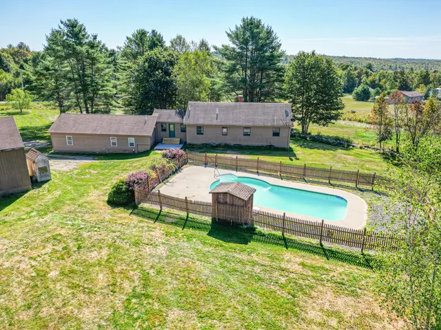 $474,000 | 11 Frost Lane, Readfield, ME 04355