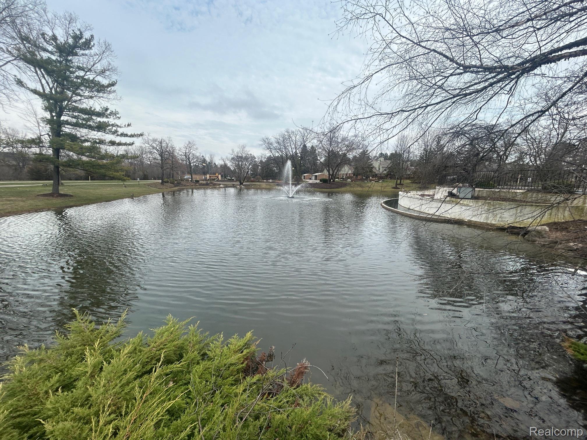 31164 Country Way Farmington, MI 48331 - Photo 31 of 33 Water view