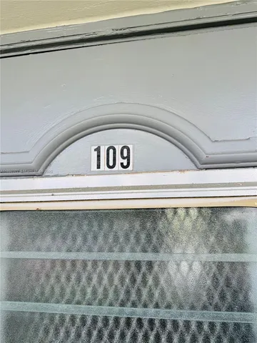 a close view of door