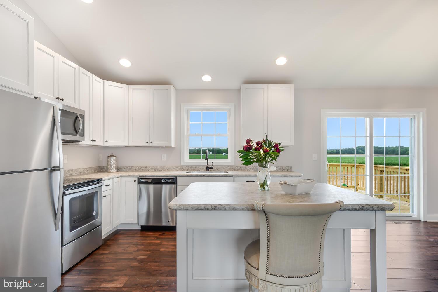 Stylish, Sleek Kitchen