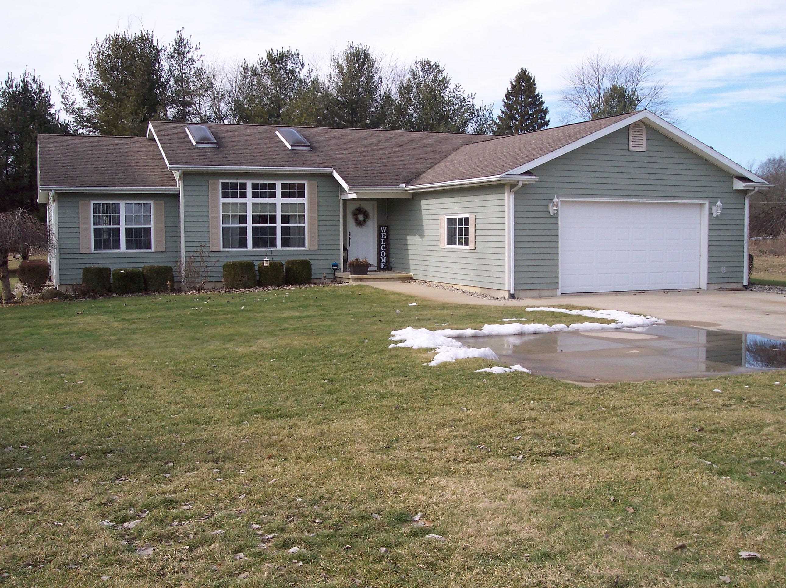 1026 Country Club Road Warsaw, IN 46580 - Photo 1 of 23 Gallery Image 1