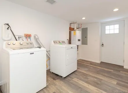 $649,000 | 10 Sharon Drive, East Patchogue, NY 11772