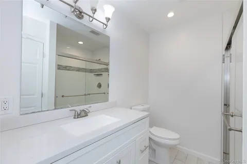 $649,000 | 10 Sharon Drive, East Patchogue, NY 11772