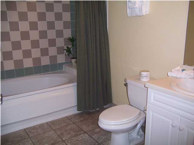 4-21 Town Center Loop, Unit 421 Santa Rosa Beach, FL 32459 - Photo 5 of 13 Gallery Image 5
