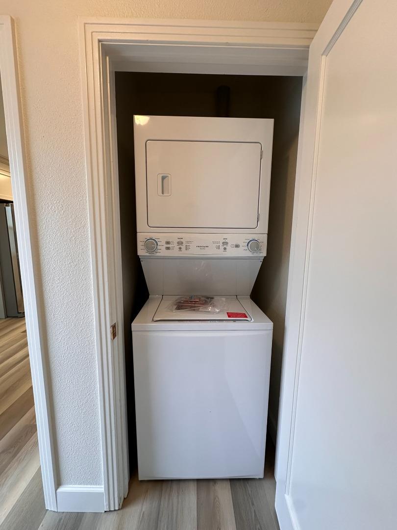 1220 Church Street Lodi, CA 95240 - Photo 10 of 31 a utility room with dryer and washer