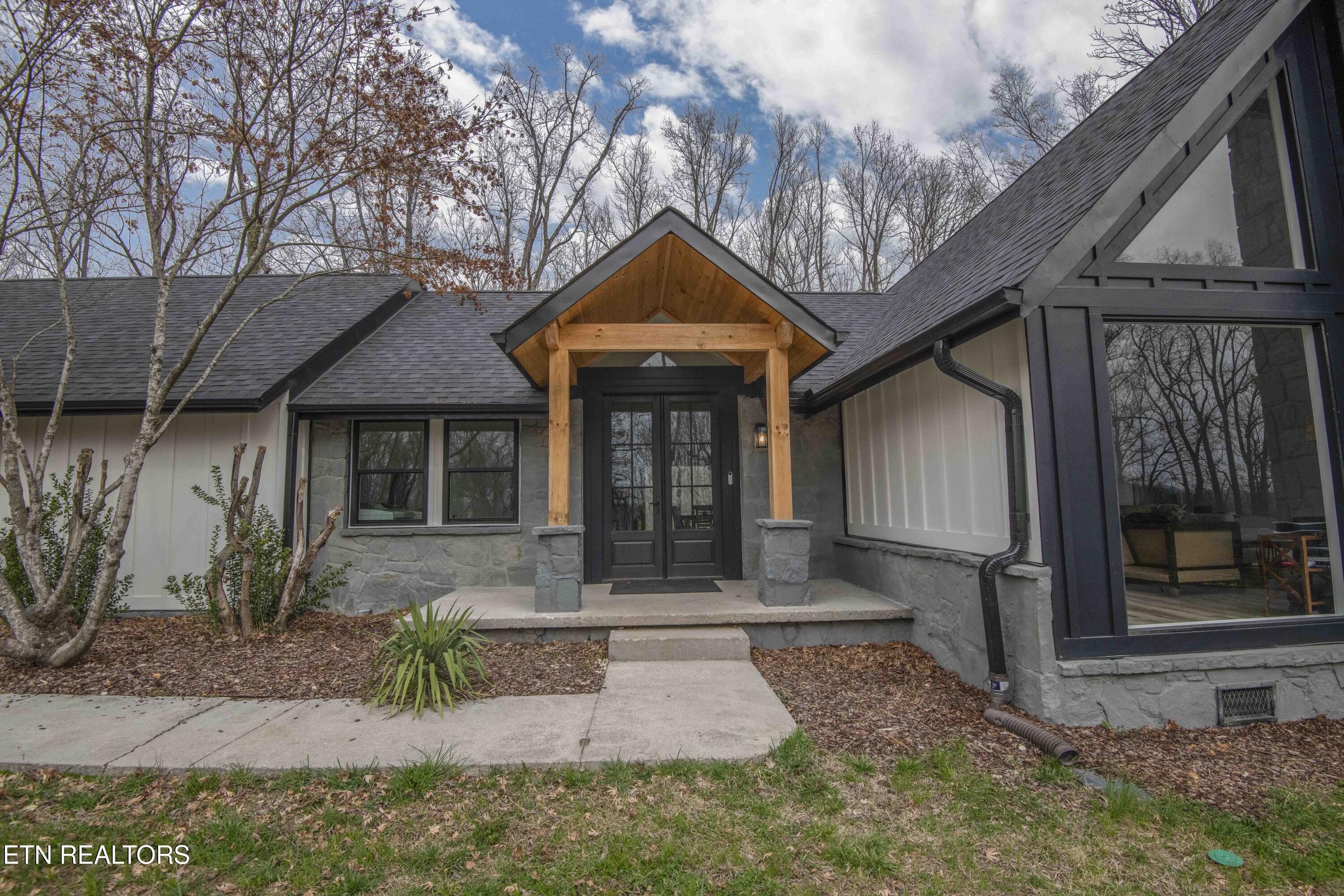 127 Ridge Lane Clinton, TN 37716 - Photo 1 of 50 exterior 1_1