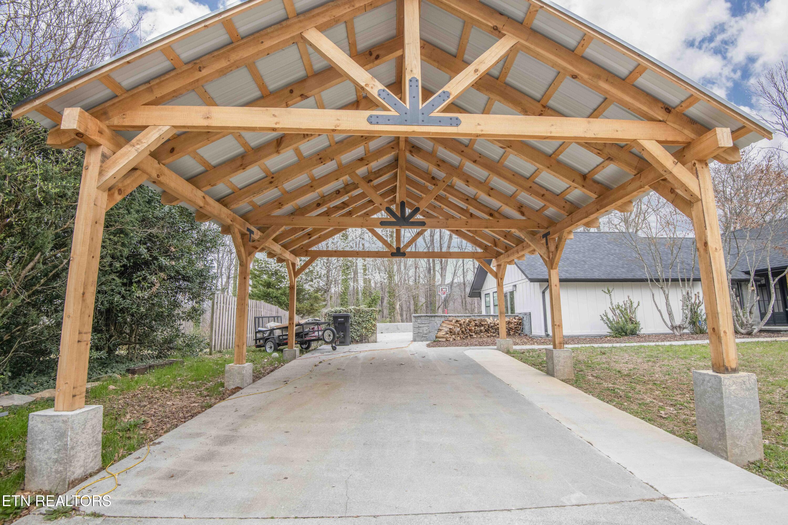 127 Ridge Lane Clinton, TN 37716 - Photo 3 of 50 exterior 6_1