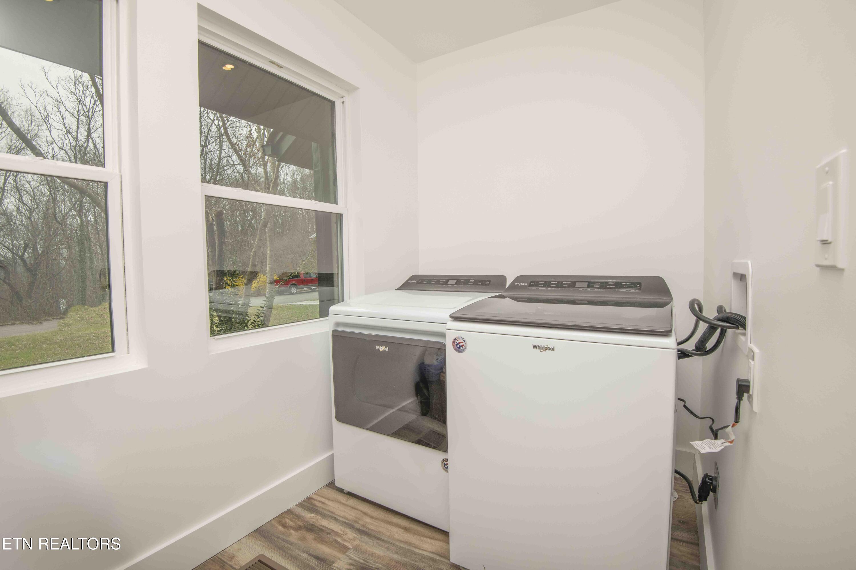 127 Ridge Lane Clinton, TN 37716 - Photo 39 of 50 laundry_1