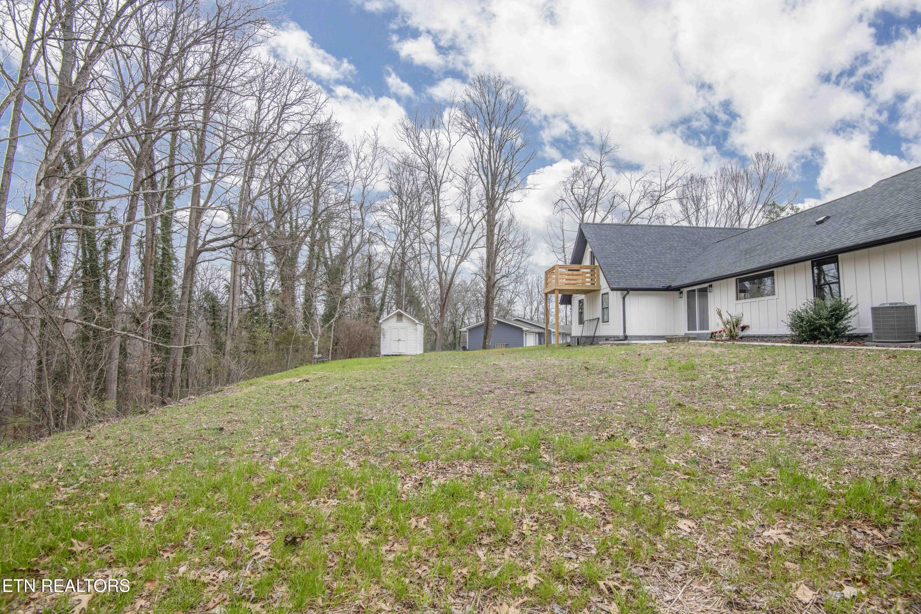 127 Ridge Lane Clinton, TN 37716 - Photo 44 of 50 yard 3_1