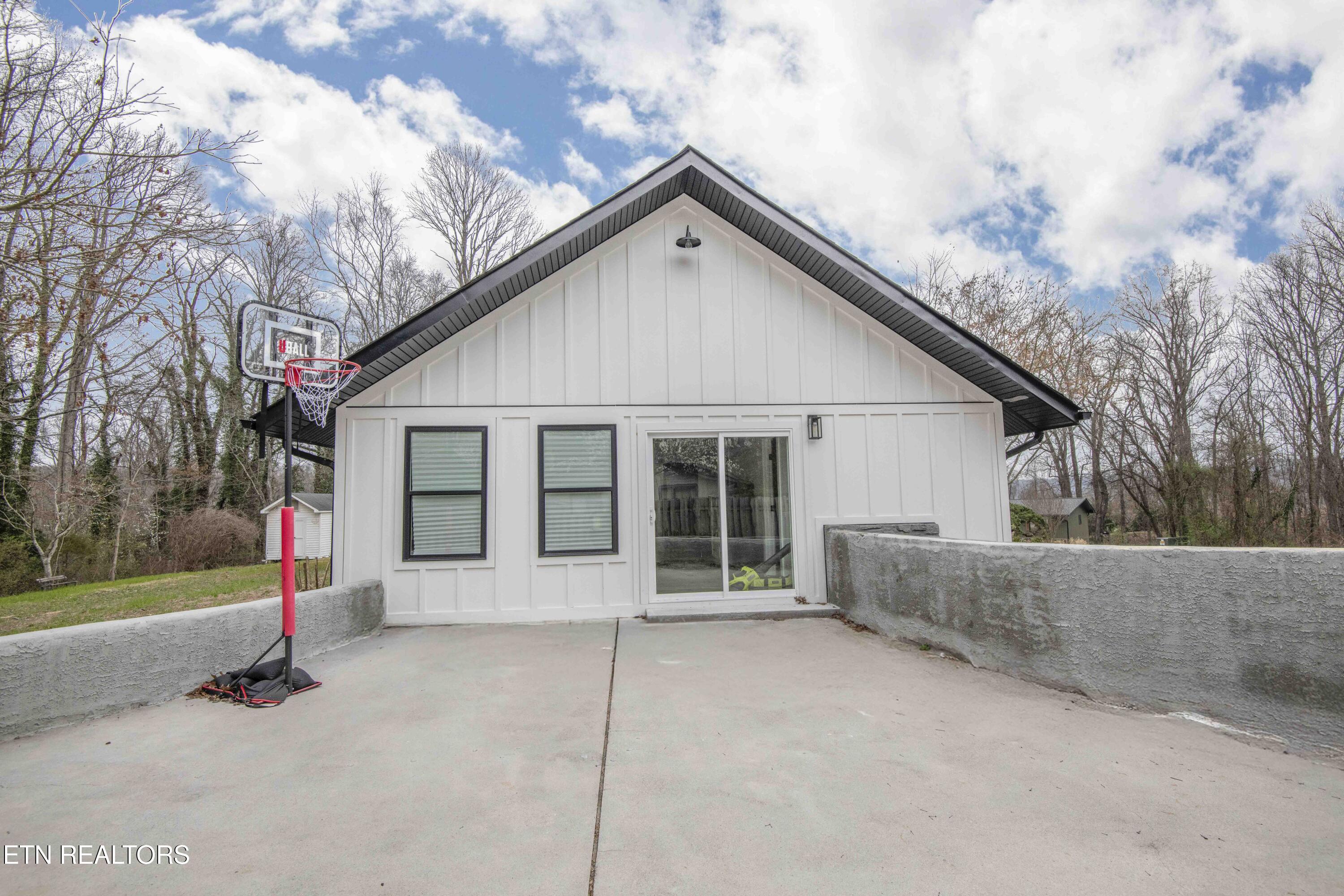 127 Ridge Lane Clinton, TN 37716 - Photo 46 of 50 yard 2_1