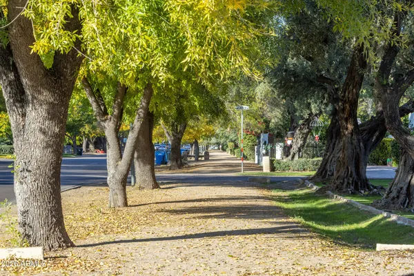 $1,399,000 | 502 East Kaler Drive, Phoenix, AZ 85020