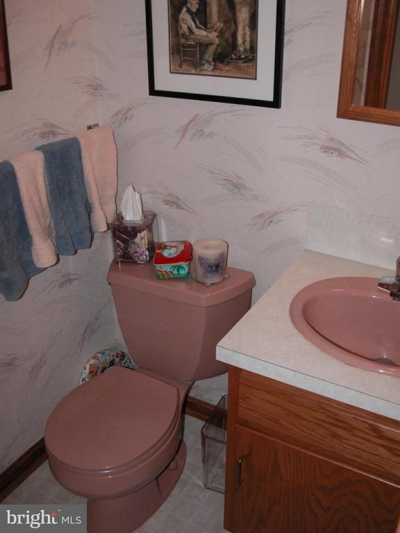 640 Candlewyck Road, Unit 16 Lancaster, PA 17601 - Photo 12 of 38 Gallery Image 12