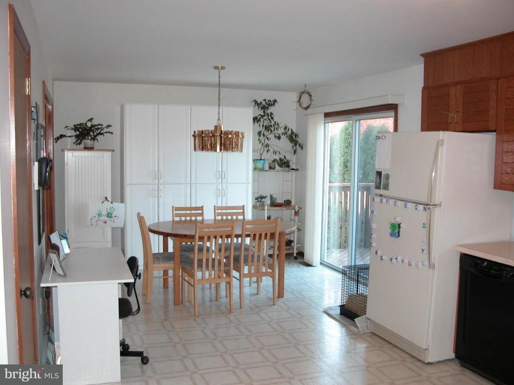640 Candlewyck Road, Unit 16 Lancaster, PA 17601 - Photo 14 of 38 Gallery Image 14