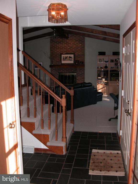 640 Candlewyck Road, Unit 16 Lancaster, PA 17601 - Photo 4 of 38 Gallery Image 4