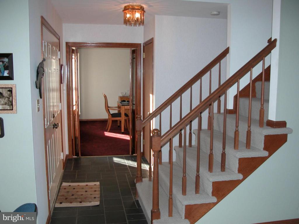 640 Candlewyck Road, Unit 16 Lancaster, PA 17601 - Photo 5 of 38 Gallery Image 5